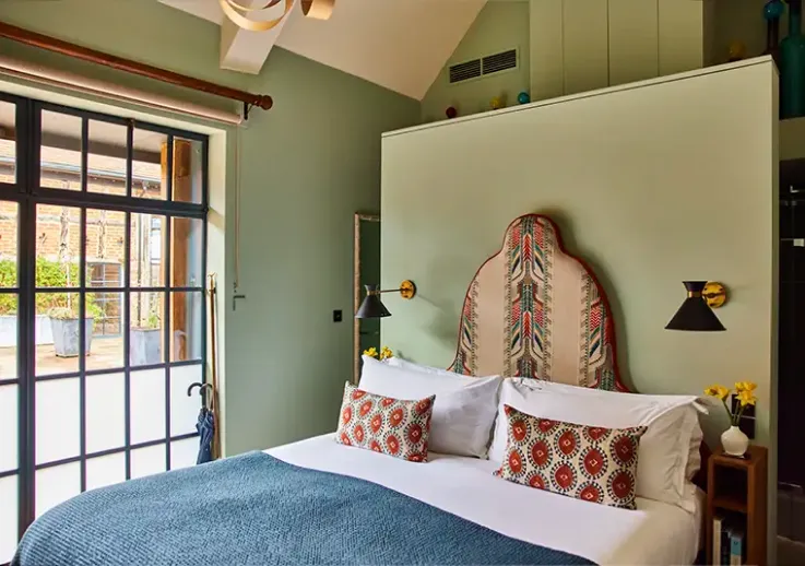 the loveage room